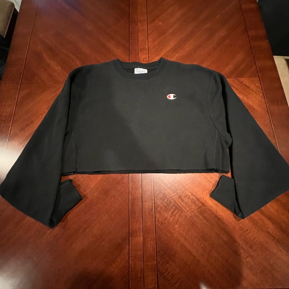 Women’s Champion crop top crewneck